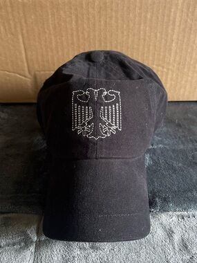 Black VULTURES Korea Exclusive Hat